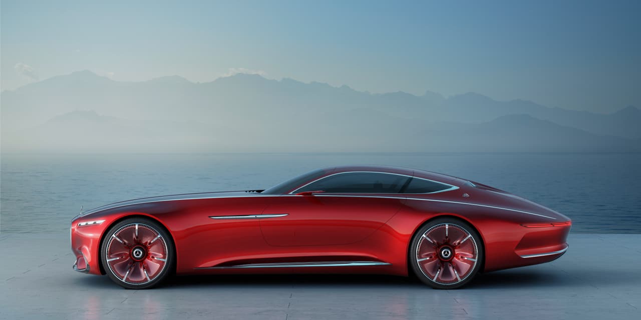El tren motriz del 
<b>Vision Mercedes-Maybach 6 Concept</b> es capaz de una producción total de 738 caballos de fuerza. Sus batería plana en el suelo del vehículo le dan un rango estimado en 200 millas por la Agencia de Protección Ambiental (EPA). Su nuevo mètodo de carga rápida le proporciona cerca de 62 millas por cada 5 minutos de carga. La carga se puede realizar por cable o inalámbricamente a través de un campo electro magnético.