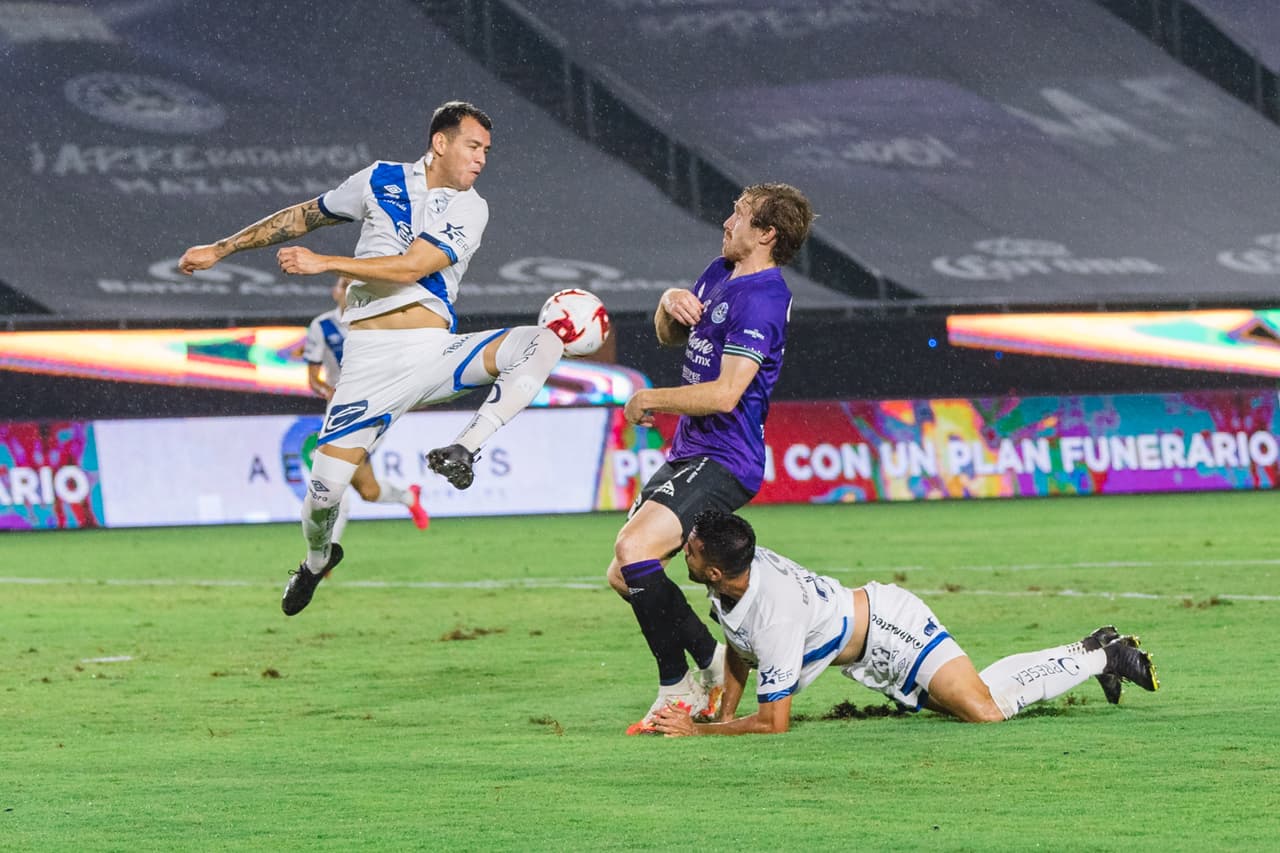 Puebla no le tiene a piedad a Mazatlán y les pegan una guamiza de 1-4 en El Kraken.