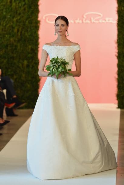 Aquí los mejores modelos del diseñador Oscar de la Renta.