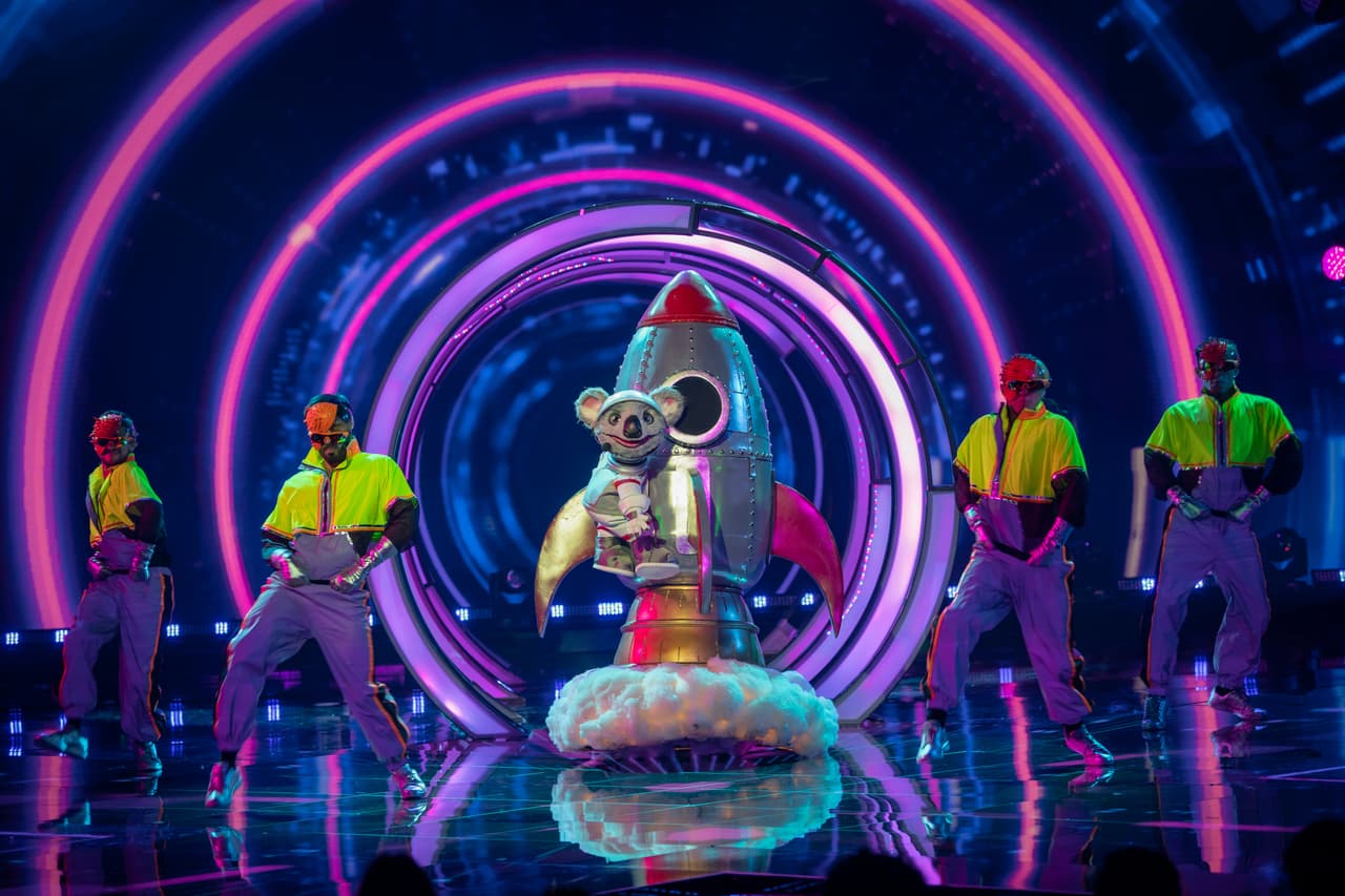 Koaláctico fue el siguiente en aparecer en escena, con una historia de terror en la que los espíritus de su pasado se manifestaron para ofrecer muchas pistas sobre su identidad. Sobre el escenario sorprendió a todos al interpretar ‘¿Quién Pompó?’.