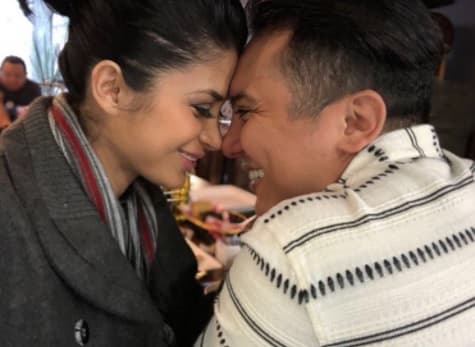 "Ya había un conflicto, no estábamos muy a gusto, terminamos nuestra relación. Regreso yo a Guatemala a trabajar y había una persona del trabajo que yo había visto que es
<b><a href="https://www.univision.com/famosos/te-vamos-a-matar-cuando-llegues-a-la-iglesia-la-amenaza-que-kimberly-flores-recibio-para-su-boda-con-edwin-luna-fotos">Kimberly</a></b>, y pues al regresar a Guatemala la busco y le digo 'oye me llevas a conocer Guatemala'".