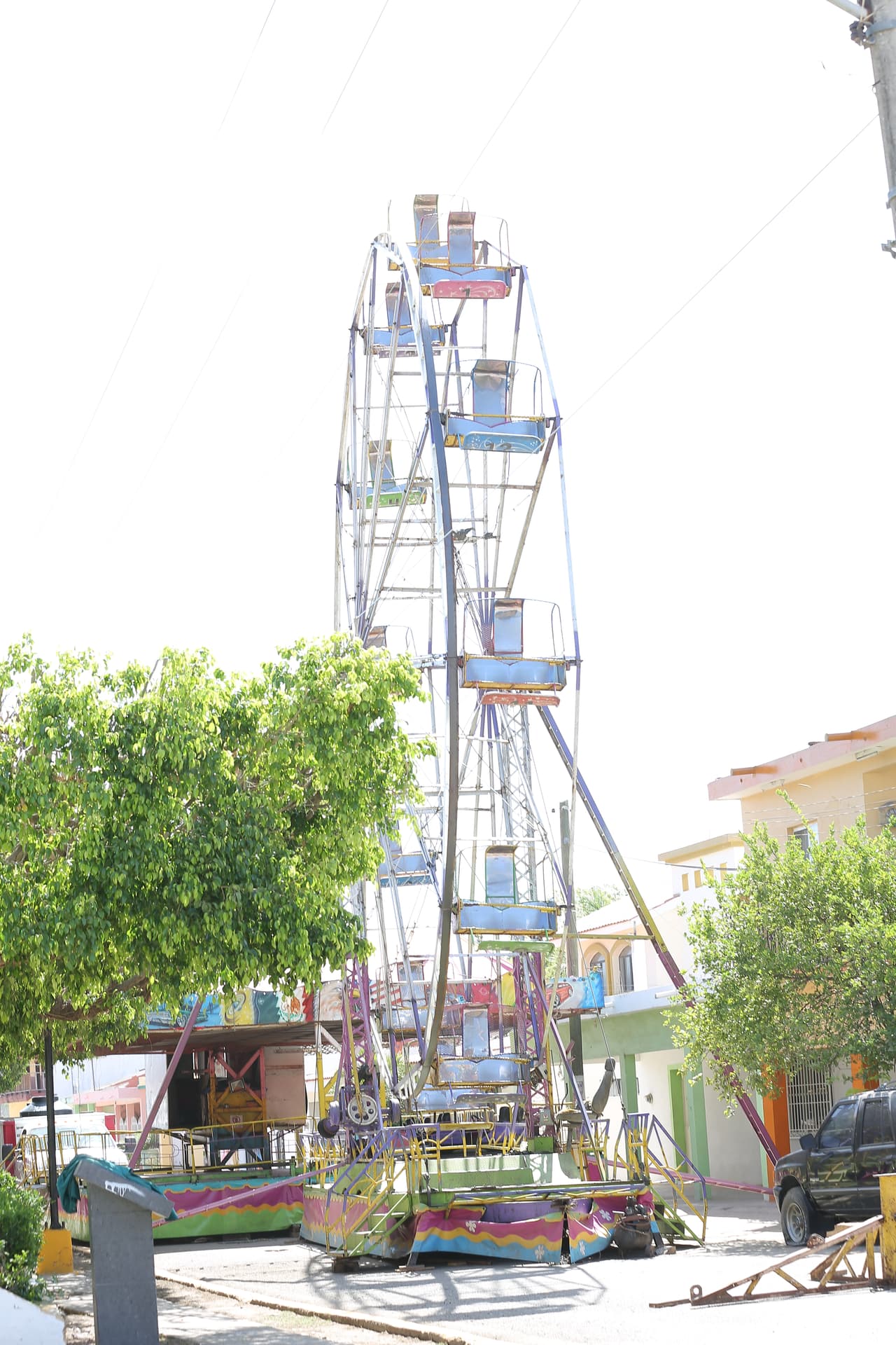 Juegos mecánicos y música popular son los principales ingredientes de estas festividades.