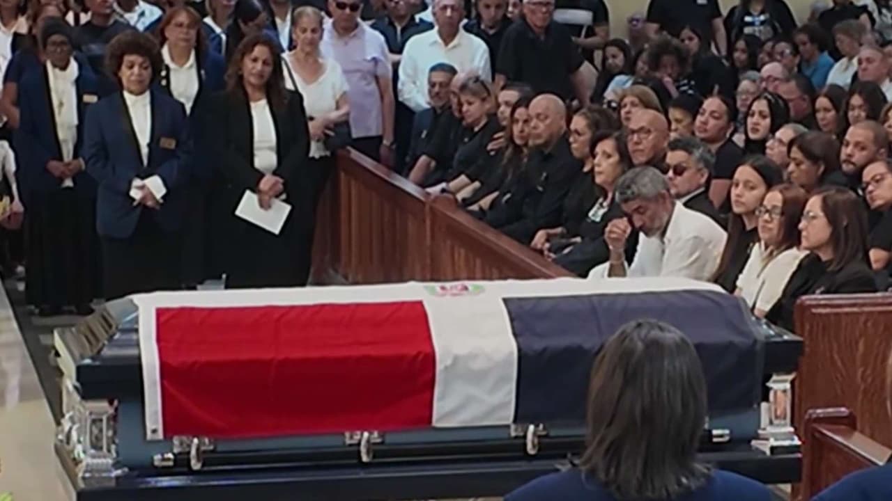 Dan último adiós al cantante Alex Bueno en la Gran Manzana