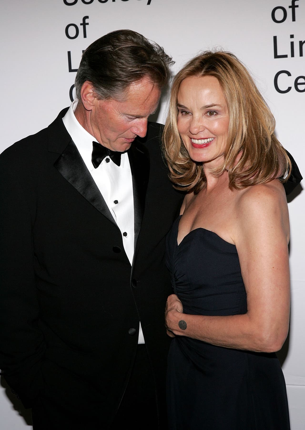 En 2011, se hizo pública su ruptura, la cual, según el representante de Lange en declaraciones para People, sucedió realmente en 2009, tras 27 años de relación.