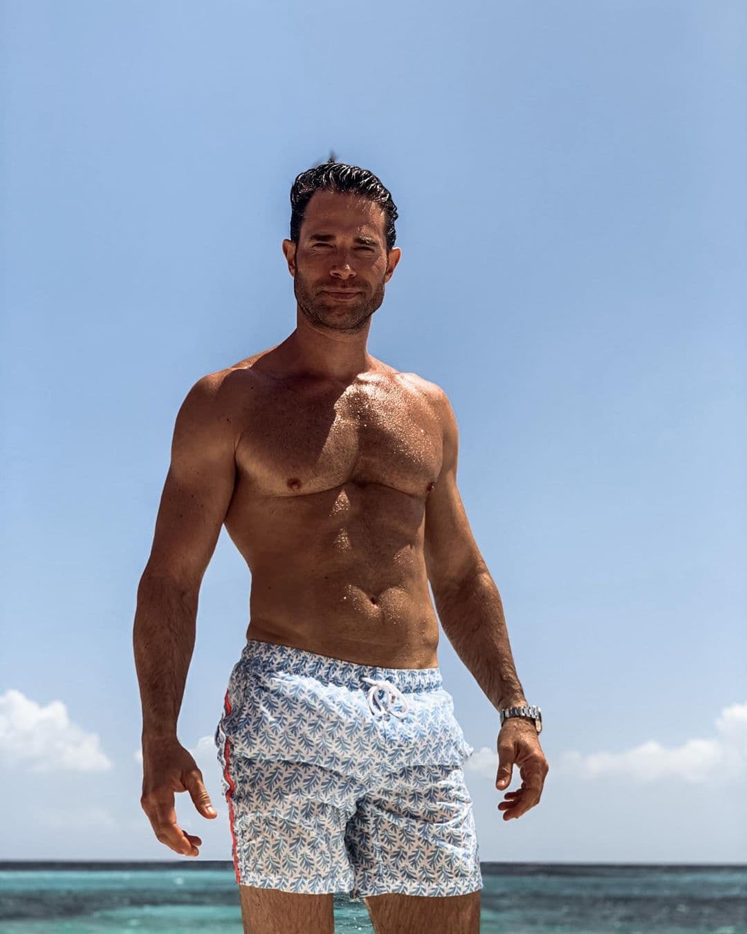 Exhortó a sus seguidores a no tirar basura: "Ojalá esta 
<b>locura </b>que se me ocurrió y que parece chistosa 
<b>ayude a concientizar lo importante que es cuidar nuestro medio ambiente</b>... Nuestro planeta".
<br>