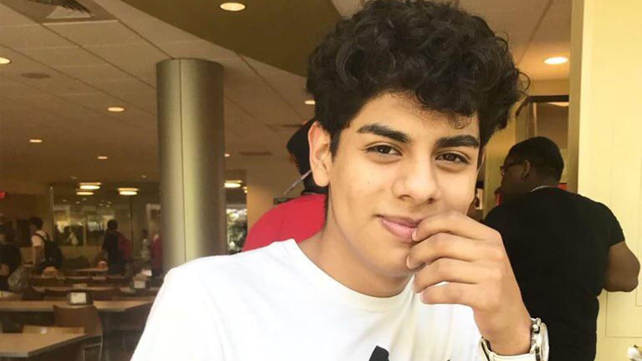 A los 16 años decidió buscar trabajo, se dio cuenta que para los inmigrantes que no hablan inglés, no era tan sencillo encontrar empleo.