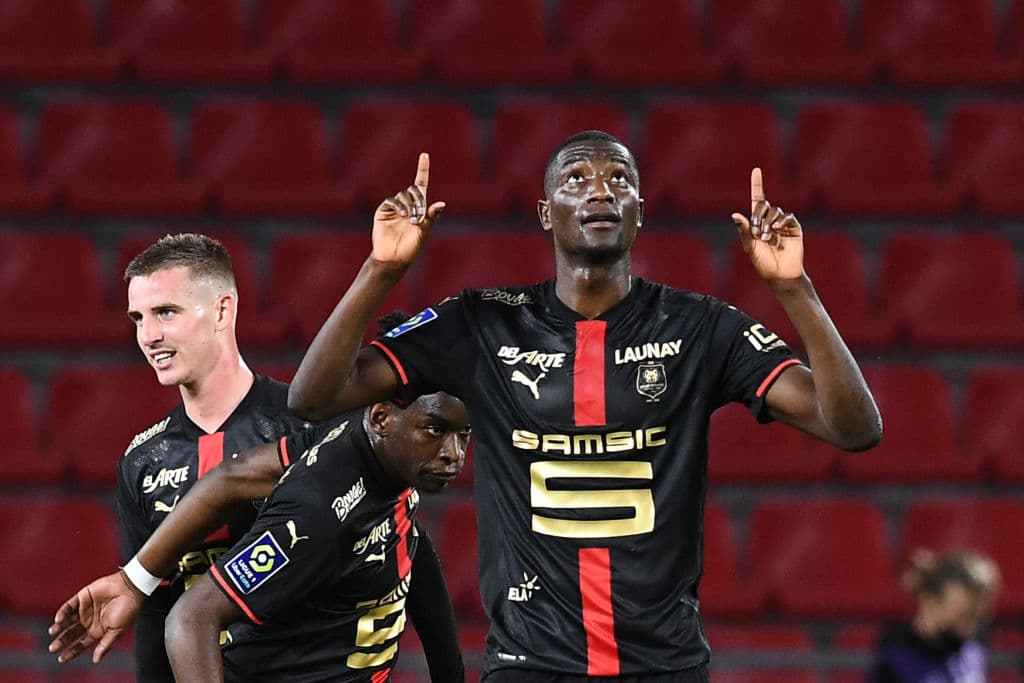 Rennes y Paris Saint Germain empatan en el Estadio Route de Lorient en la Ligue 1. Neymar abrió el marcador a favor de los parisinos, pero fue al minuto 70 cuando Serhou Guirassy igualó el marcador , lo que le deja mucha posibilidad al Lille de ser campeón de Francia.