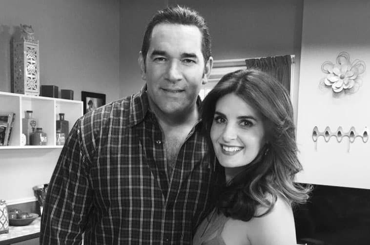 Actualmente está casado con
<b><a href="http://www.univision.com/temas/mayrin-villanueva">Mayrín Villanueva</a></b>, con quien lleva ocho años de feliz matrimonio y juntos han formado una linda familia de siete integrantes.