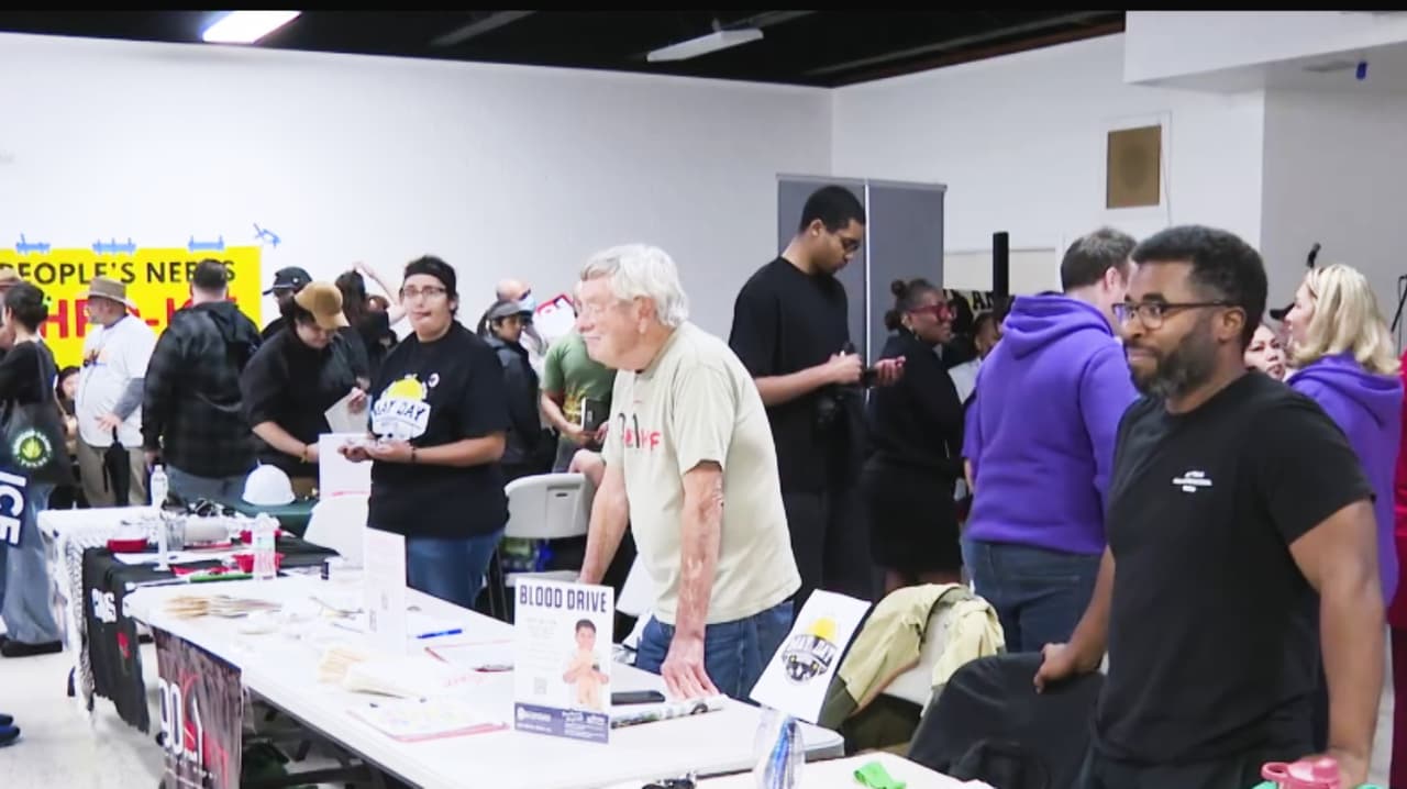 Sindicatos de trabajadores de Houston exigen salarios competitivos y seguridad migratoria
