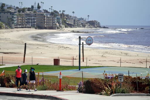 El Departamento de Parques y Recreación pide a los visitantes evitar las aglomeraciones y de ser necesario, retirarse si hay demasiadas personas en el parque o en los senderos para permitir la distancia física requerida.