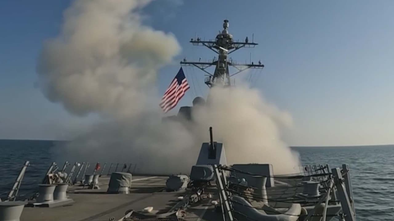 Estrecho de Ormuz hoy 8 de mayo |  EEUU e Irán intercambian fuego tras ataques a destructores