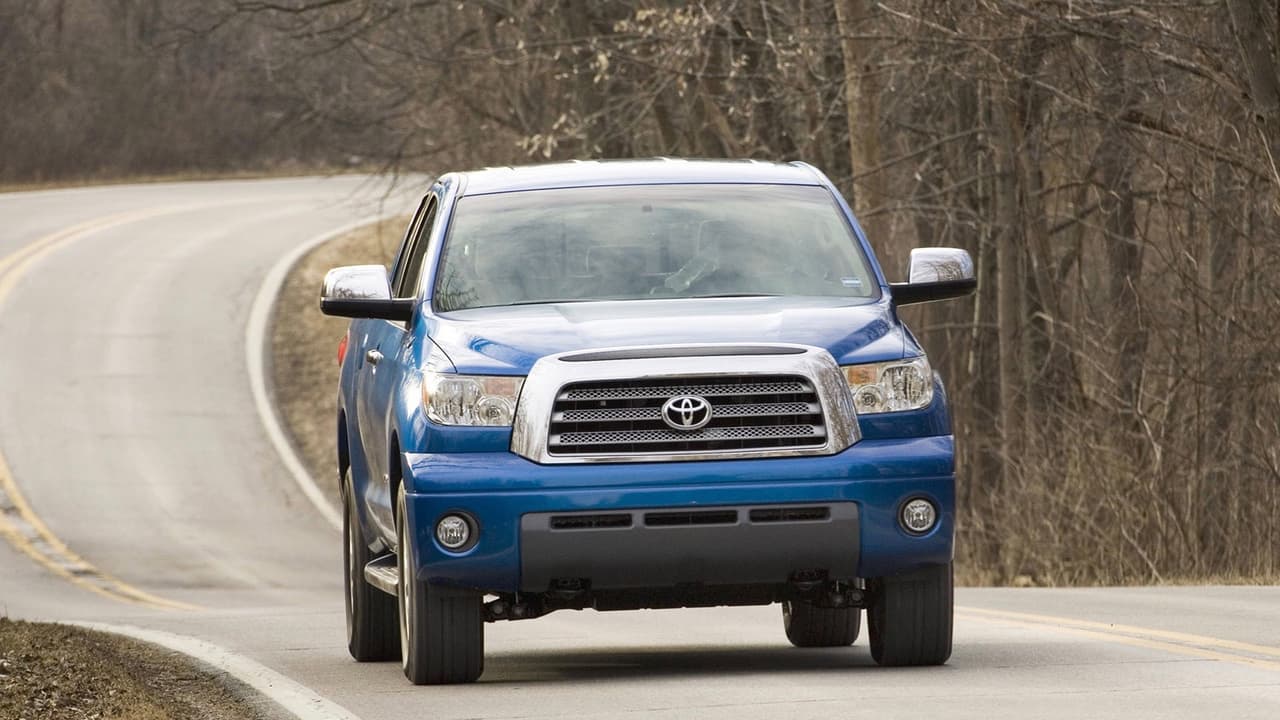 <h3 class="cms-h3-H3">5. Toyota Tundra</h3>
<br>El 14.1% de los dueños de la pickup grande de Toyota la mantiene en sus manos por más de 15 años, lo que representa 1.9 veces más que el promedio de personas que mantiene sus autos nuevos por más de 15 años.
<br>En la imagen vemos una Toyota Tundra 2007.