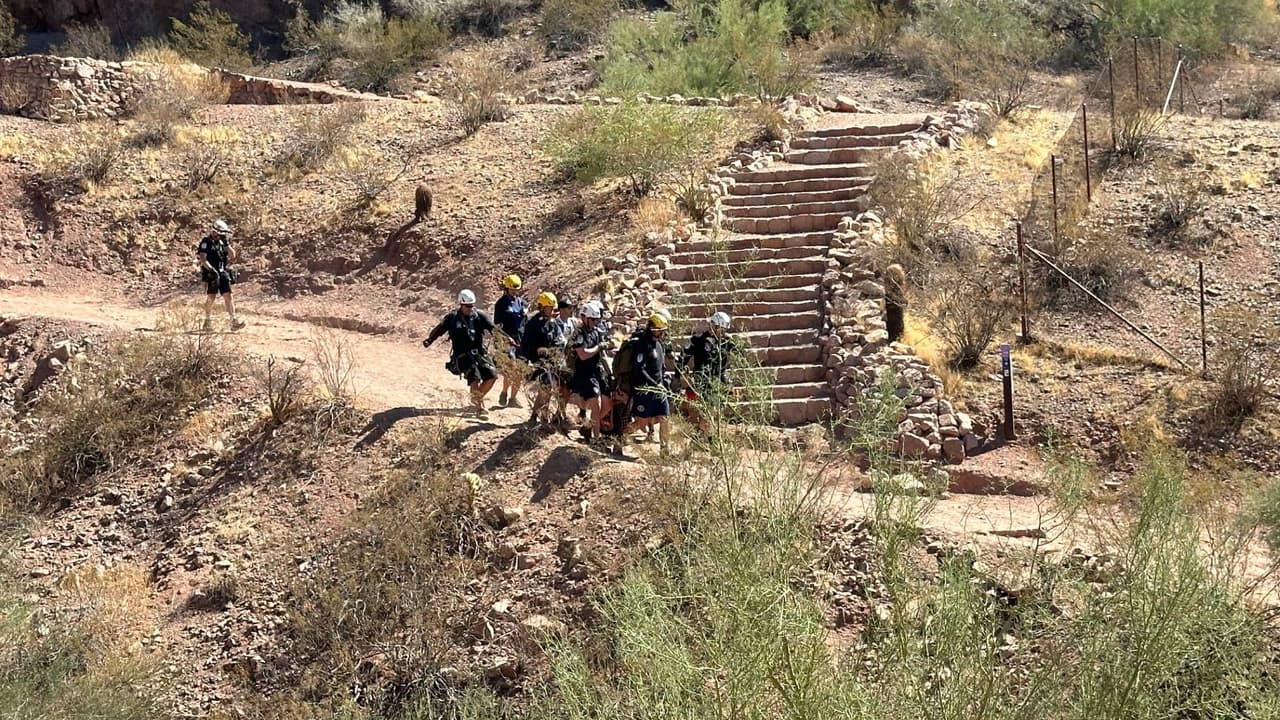 Excursionista es rescatado en estado extremadamente crítico de Camelback Mountain