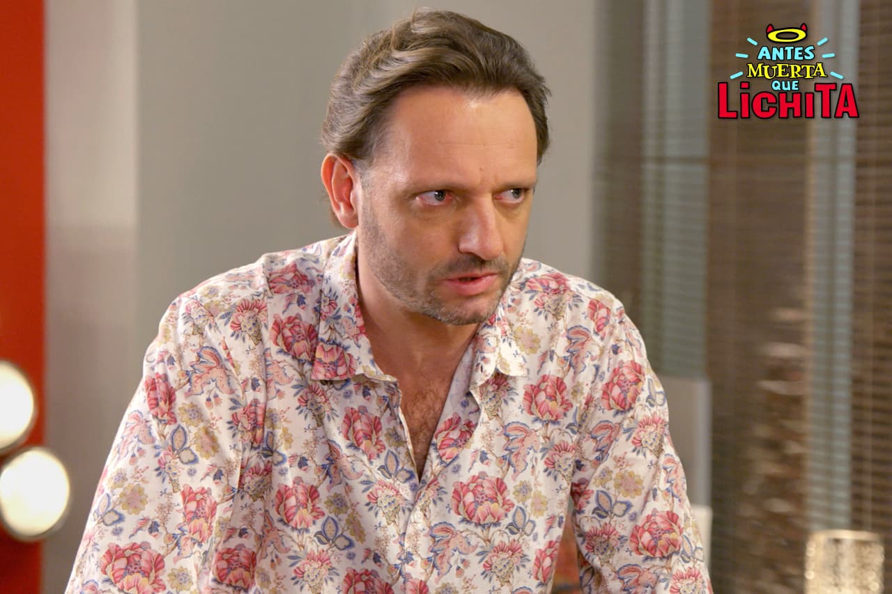 Elías creará un plan para desenmascarar al espía infiltrado.