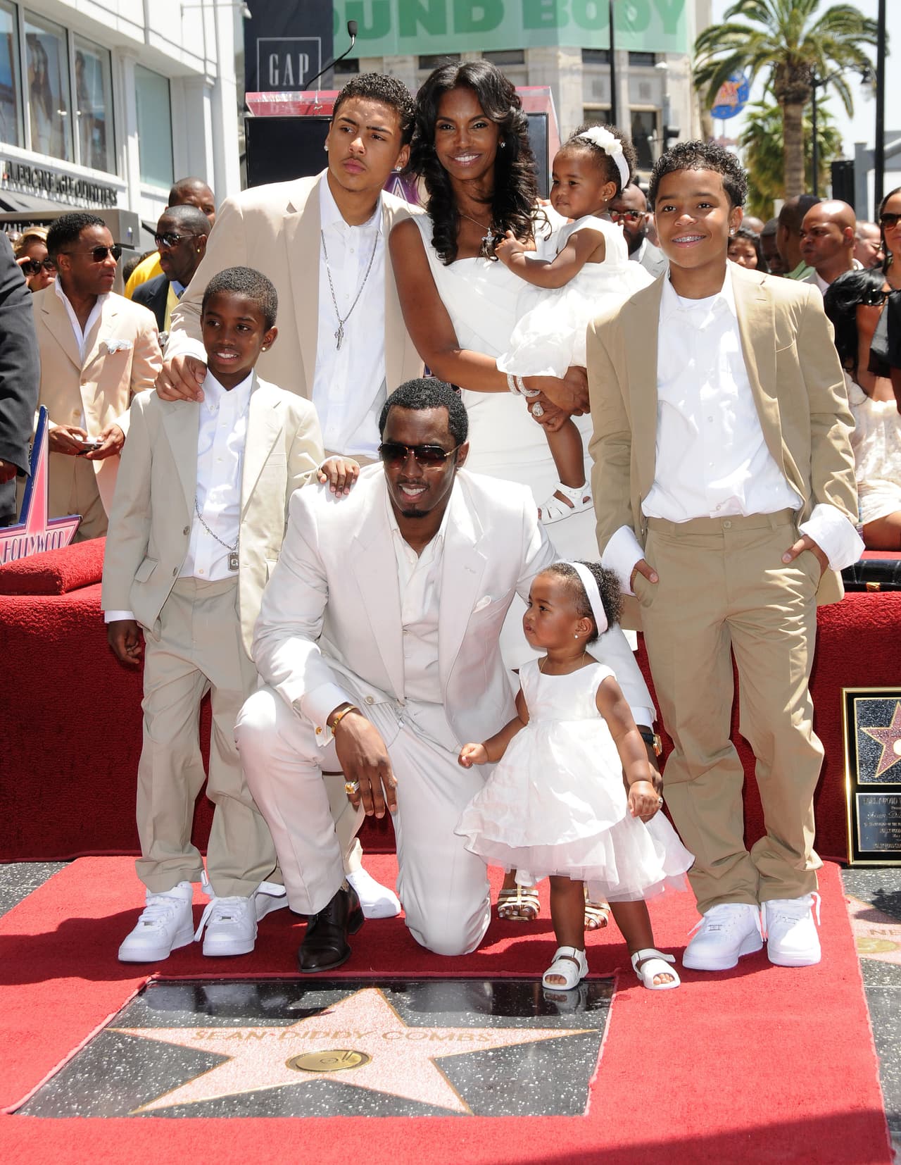 Sean Combs, bottom center, with Kim Porter, top center, and their children, pose for portrait as he is honored with the 2,362nd Star on the Hollywood Walk of Fame, Friday, May 2, 2008. (Photo by Fitzroy Barrett/Landov/MCT/Sipa USA)
