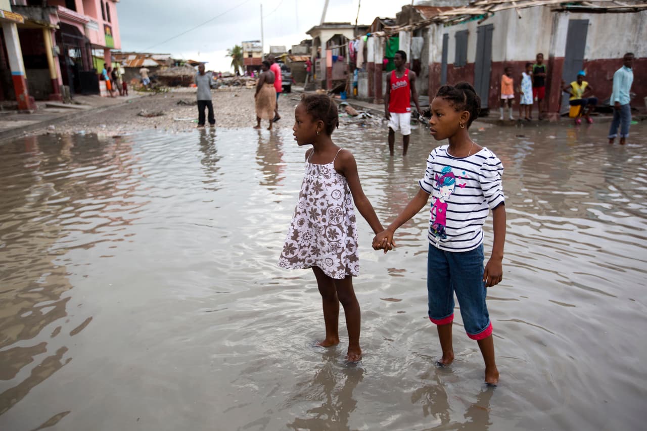Las lluvias inundó las calles de Les Cayes, uno de los sitios más afectados de Haití.