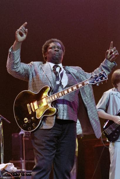 B.B. King se ha caracterizado por tocar con su inseparable guitarra Gibson ES-335 apodada 'Lucille'.