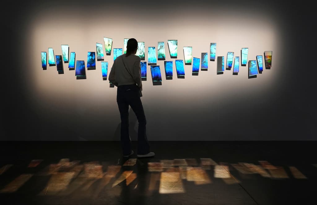 "Interference #18" de la artista franco-estadounidense Sarah Meyohas.