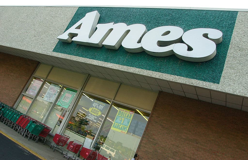Regresa Ames Department Stores, tienda de descuentos que se había retirado del mercado