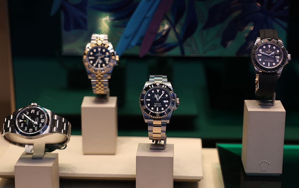 El increíble robo de $2 millones en joyas y relojes en solo 90 segundos en una tienda de Seattle