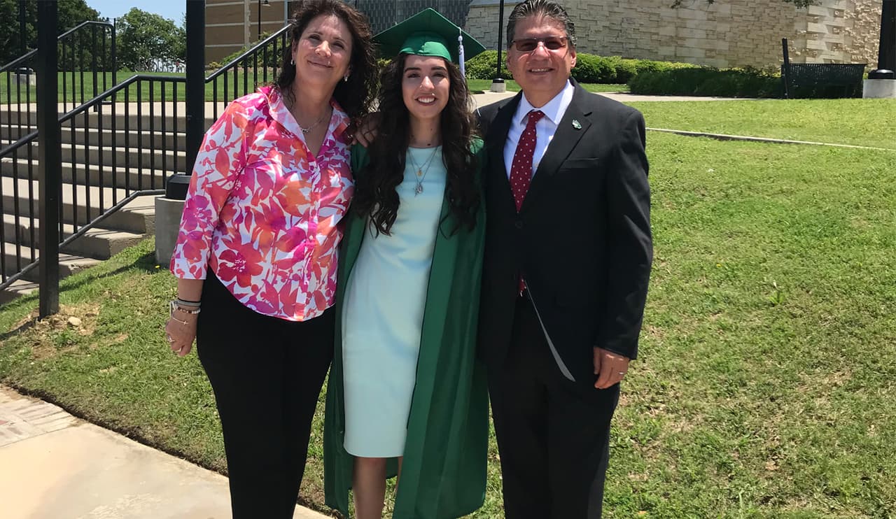 María Díaz studied design and publicity.