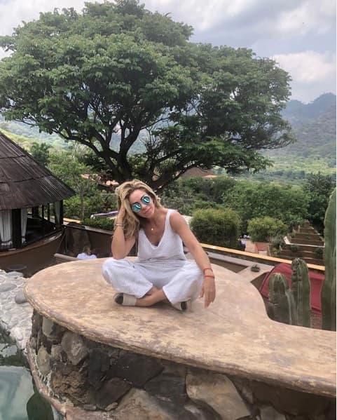 El lunes 14 de octubre,
<b> </b>Sánchez Azuara compartió otro 
<b><a href="https://www.instagram.com/p/B3nvLb8g3Cx/" target="_blank">conmovedor mensaje</a></b> dedicado a su hija.