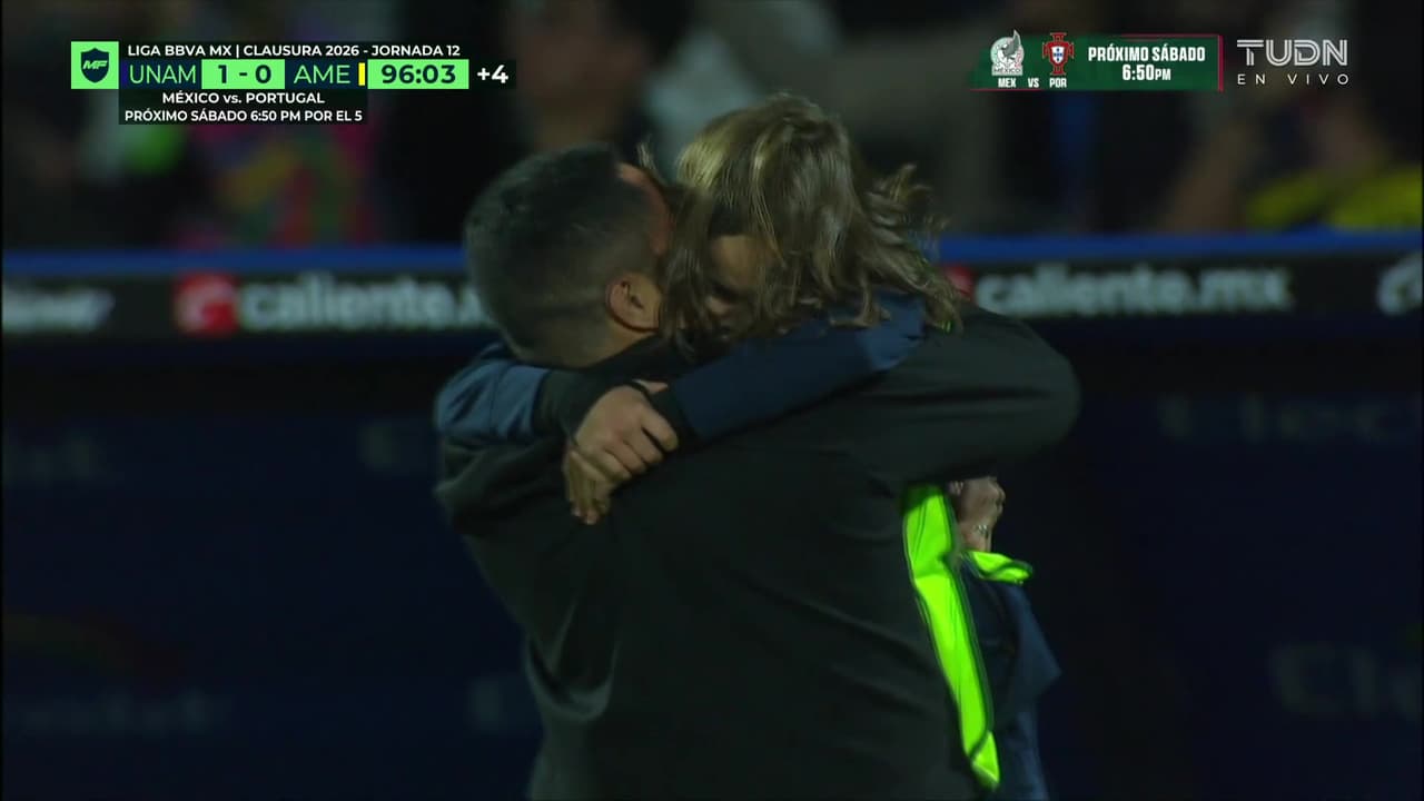 ¡Pumas clava gol de último minuto vs. América y así festeja Efraín Juárez!