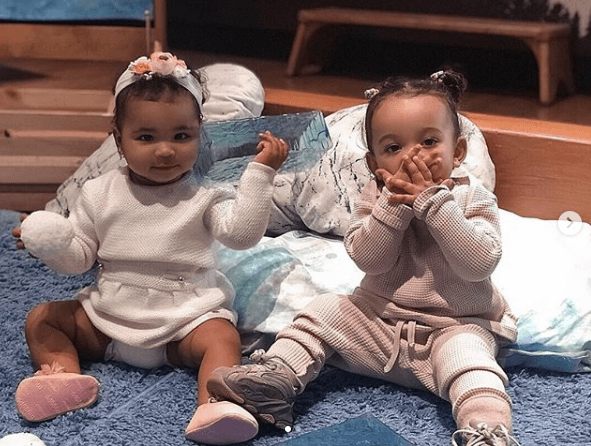 “Yo me he pasado noches en vela pensando en 
<b>cómo (sus hijos) van a sobrevivir en un mundo tan loco</b> como este”, confió Kim Kardashian.