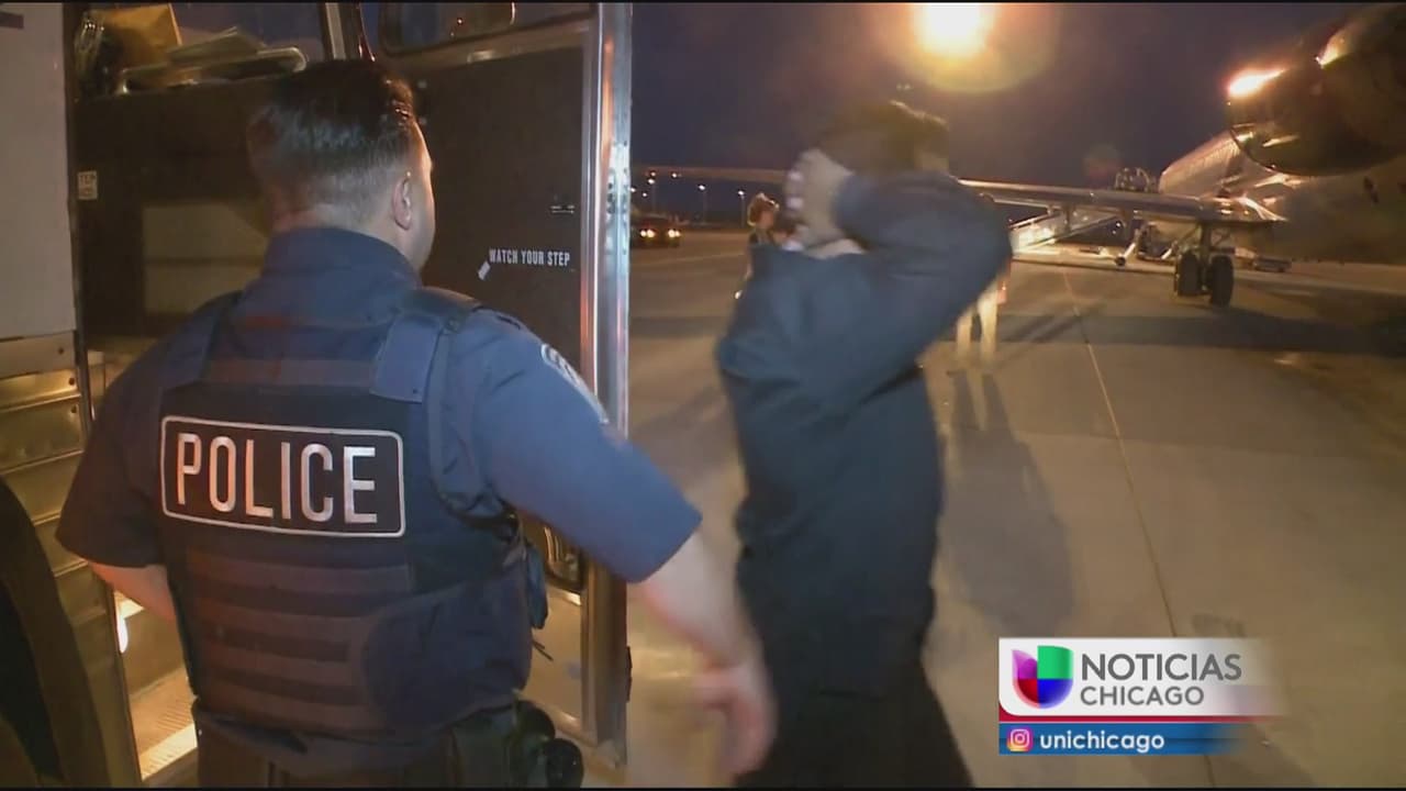 Concilio de Chicago aprueba ordenanza que prohíbe a la policía amenazar con deportar a un inmigrante detenido 