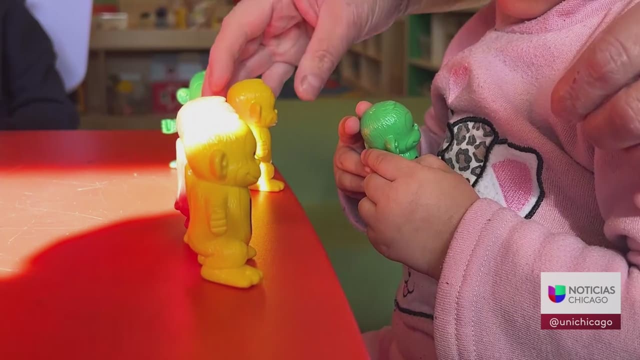 ¿Sin ayuda para el cuidado infantil? Así impacta la congelación de fondos en Illinois