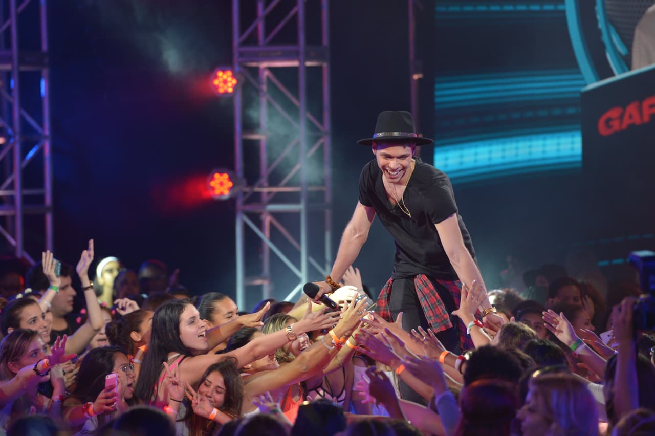 Aunque sus padres están divorciados, Garmandy los llevó con ellos. Y es que no dejaba de ver la foto de ambos.