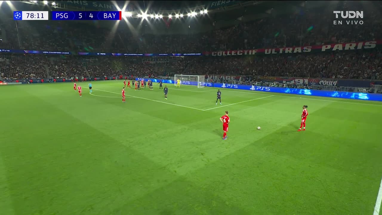 ¡TIRO ATAJADO! disparo por Harry Kane.