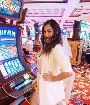 "Estoy muy
<b> agradecida con la vida</b> de haberlo encontrado, de encontrar una persona con la que puedes todos los días aprender algo nuevo", aseguró Martín.