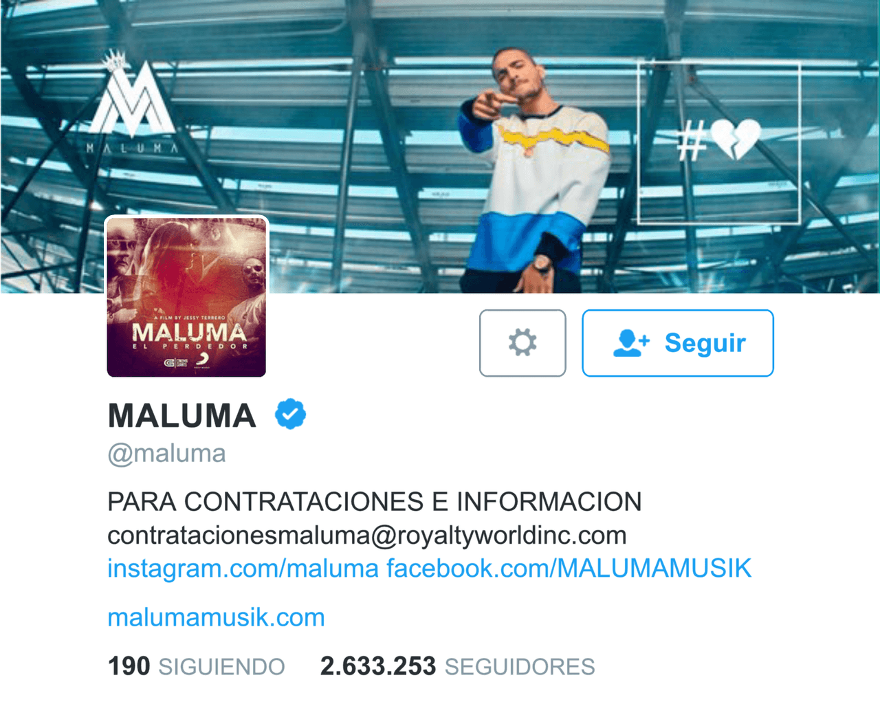 5. ES 'HOT' EN REDES. Y qué decir de sus redes sociales, siempre alborota con sus tuits, sus videos y fotos, por esos las #Malumaniaticas lo idolatran.