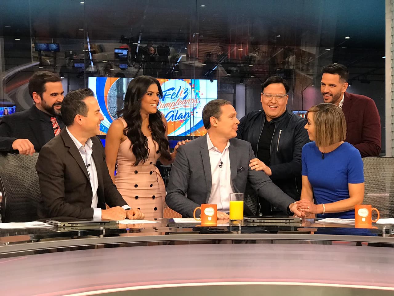 Te tenemos preparadas un montón de sorpresas, le anticiparon sus compañeros a Alan desde el comienzo del show.