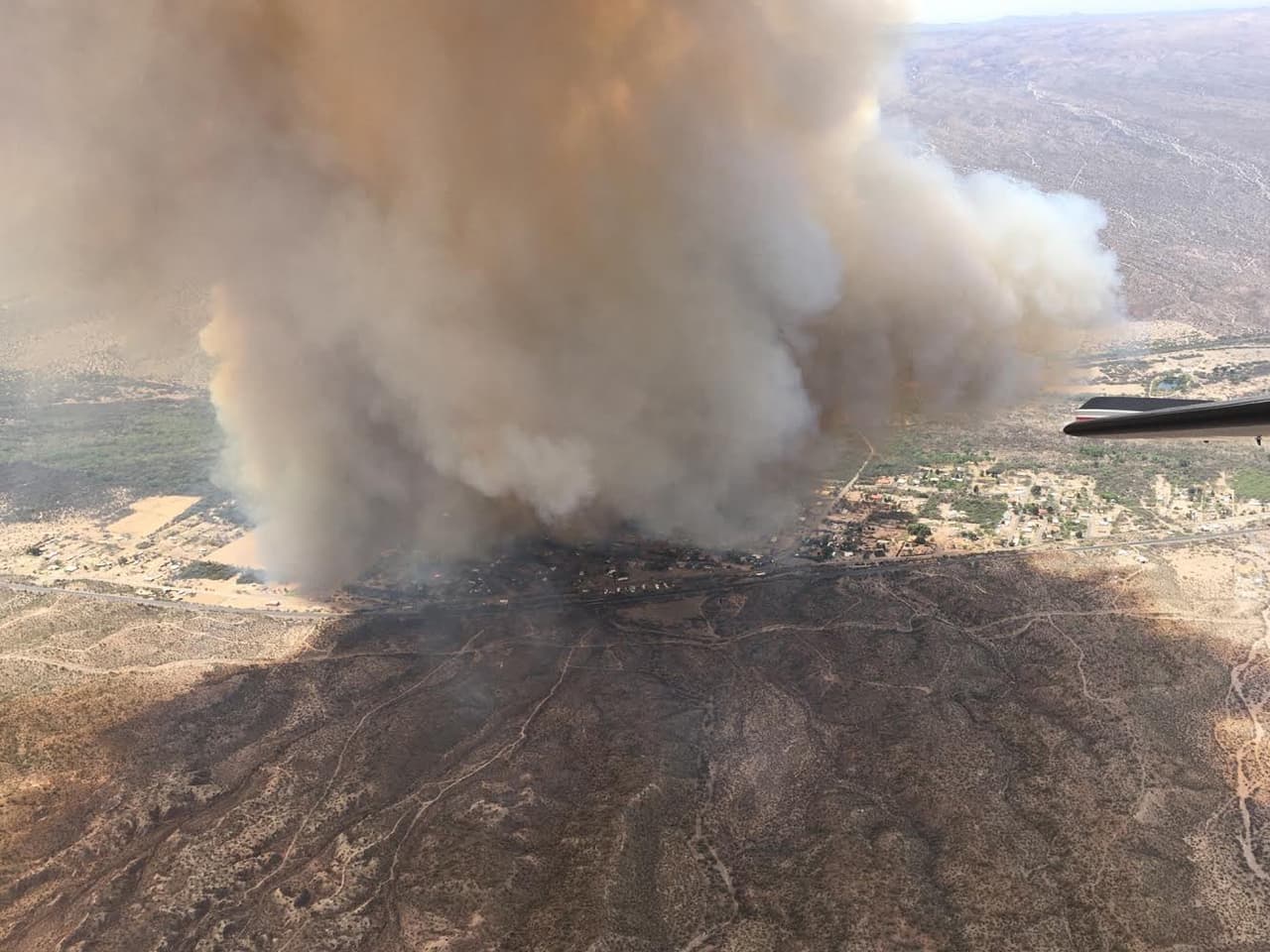 Imágenes aéreas del 
<a href="https://www.univision.com/local/arizona-ktvw/emiten-orden-de-evacuacion-en-dudleyville-por-el-incendio-margo">incendio Margo</a>. Haz clic aquí para más detalles. 
<br>