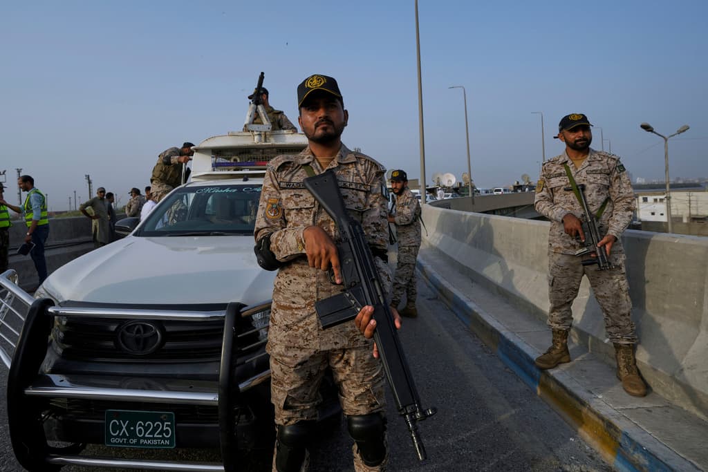 India y Pakistán acuerdan un alto el fuego tras días de intensos ataques entre ambas potencias nucleares