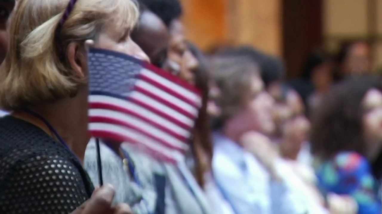 ¿Por qué van a la baja las naturalizaciones en EEUU? Los obstáculos que enfrentan miles en 2026