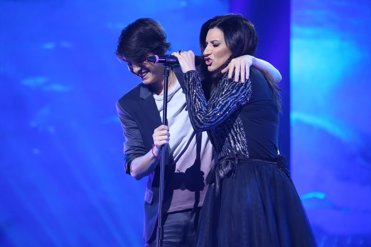 Una noche donde se le hizo honor al Latin GRAMMY, hubo sorpresas y la eliminación de un chico más. Esta noche le dijimos adiós a Sebastián y los jueces, además de no tener paciencia, fueron difíciles de complacer.