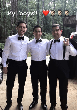 Maity estaba feliz y compartió lo guapos que lucían los chicos de su casa: el novio, su papá y su otro hermano.