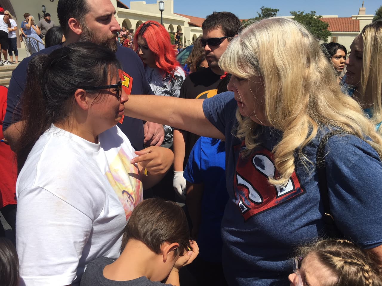 Barrón aseguró que "era un niño increíble. Él siempre ha sido un héroe porque siendo el mayor protegía a sus hermanos. 
<b>Se ponía en frente cuando había peligro,</b> cuando la mamá les pegada, de todo el abuso".