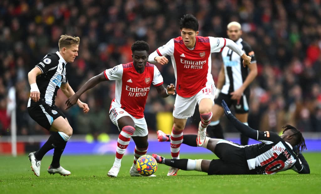 Arsenal no sufre en casa y vence 2-0 al Newcastle United, Aston Villa le hace la diablura al Crystal palace y les pegan 1-2, Liverpool muestra su poderío goleando 4-0 al Southampton y Brighton & Hove Albion no se hace daño con el Leeds United y firman el 0-0.