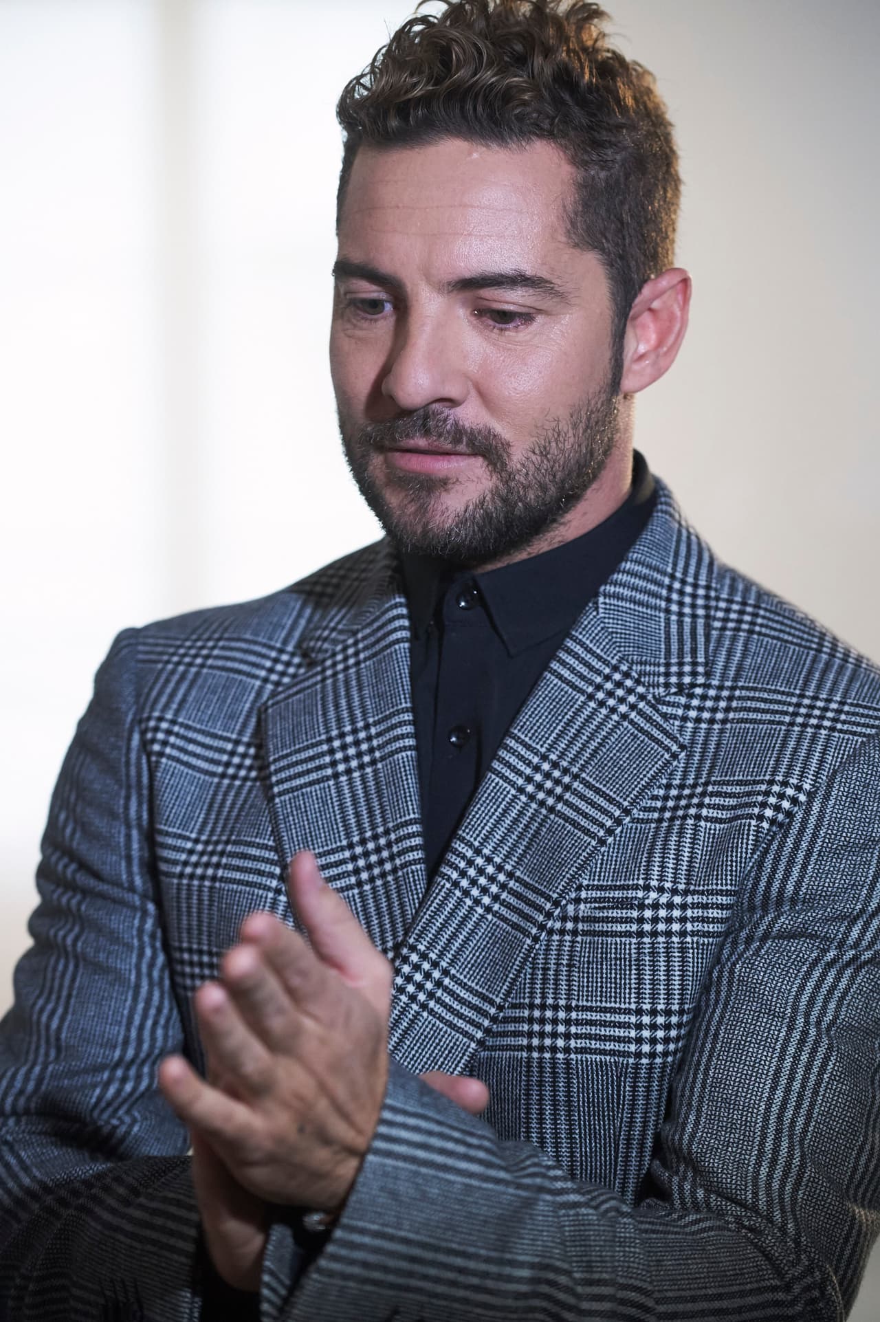 Otra personalidad que tuvo que lidiar con su falsa muerte a través de redes sociales es el cantante español David Bisbal.