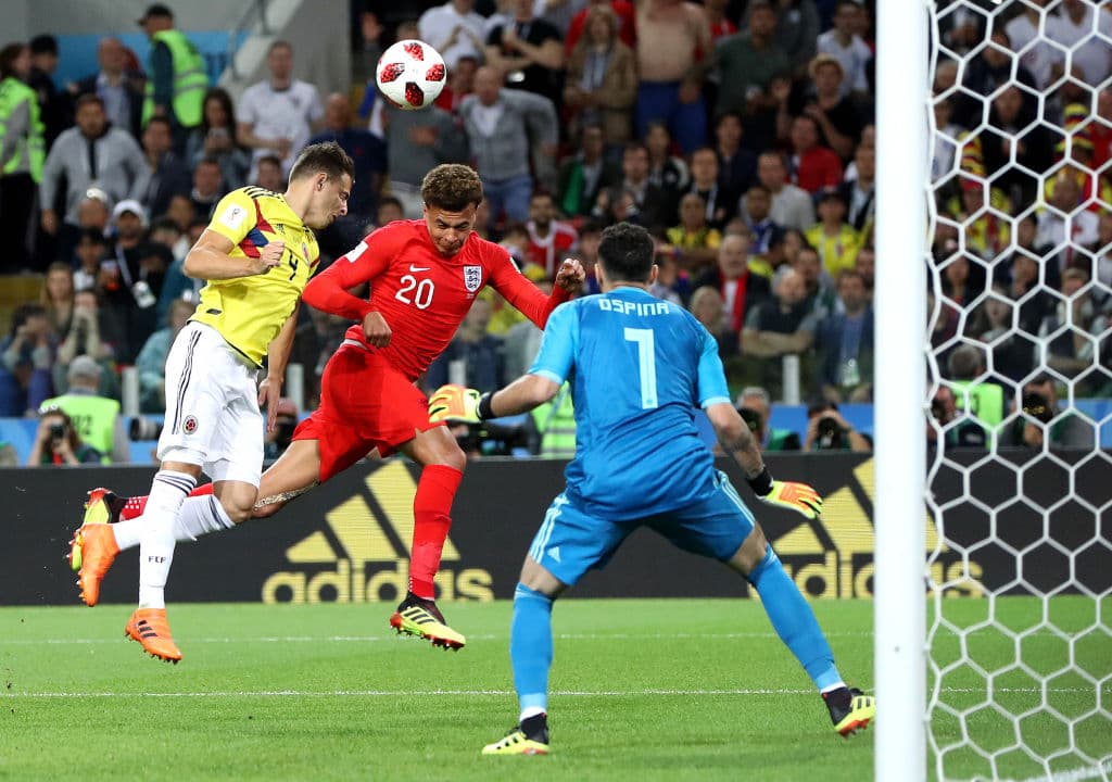 Inglaterra aprovechó para contragolpear en medio de los espacios que tuvo en el terreno de Colombia.