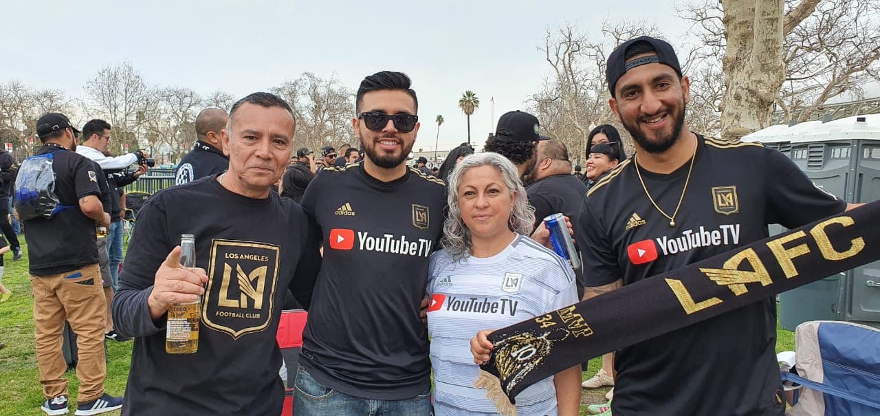 Afición de LAFC espera remontada y gran aporte de Vela