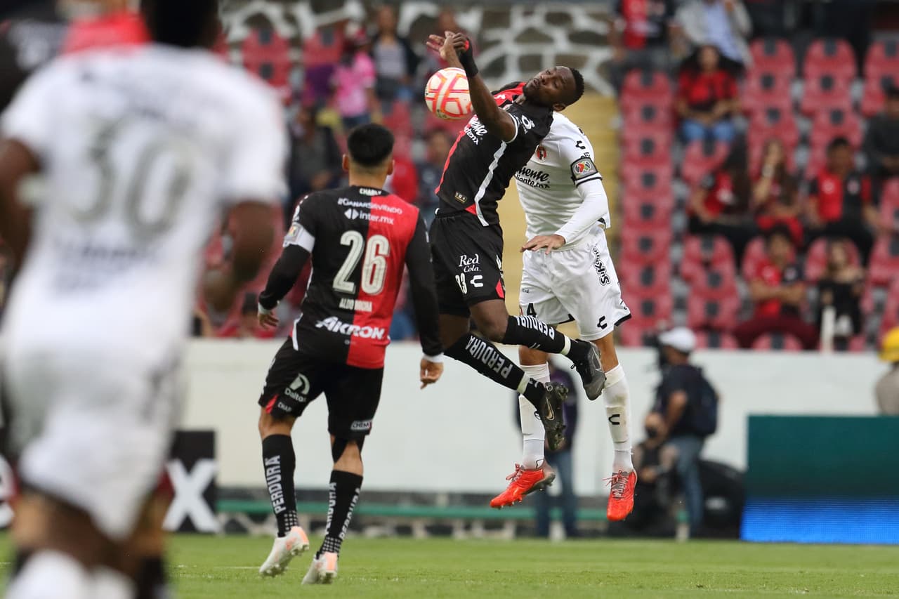 Xolos le remontó al Atlas para derrotarlo 1-2 en el Estadio Jalisco con goles de Lucas Rodríguez y Renato Ibarra en la Jornada 5.