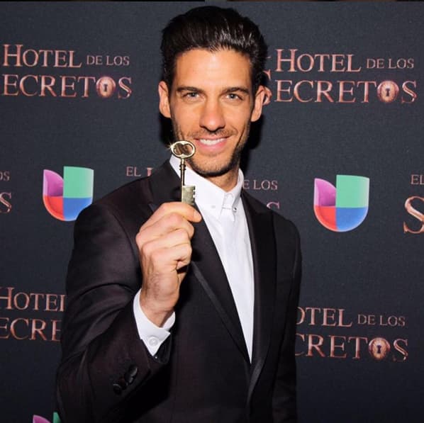 Erick Elías nos enamorará con su personaje.