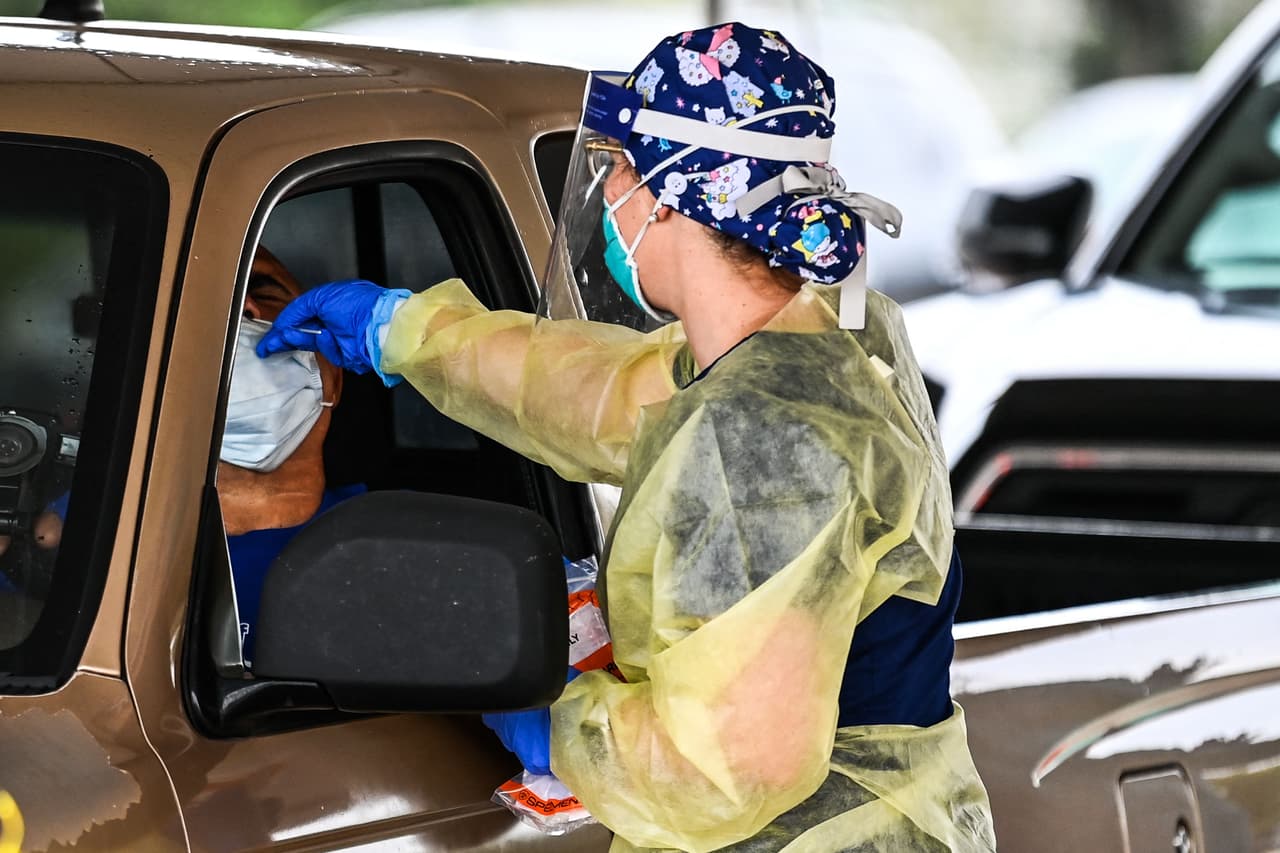 Florida registra 24,753 casos de coronavirus y rompe una vez más el récord de contagios 