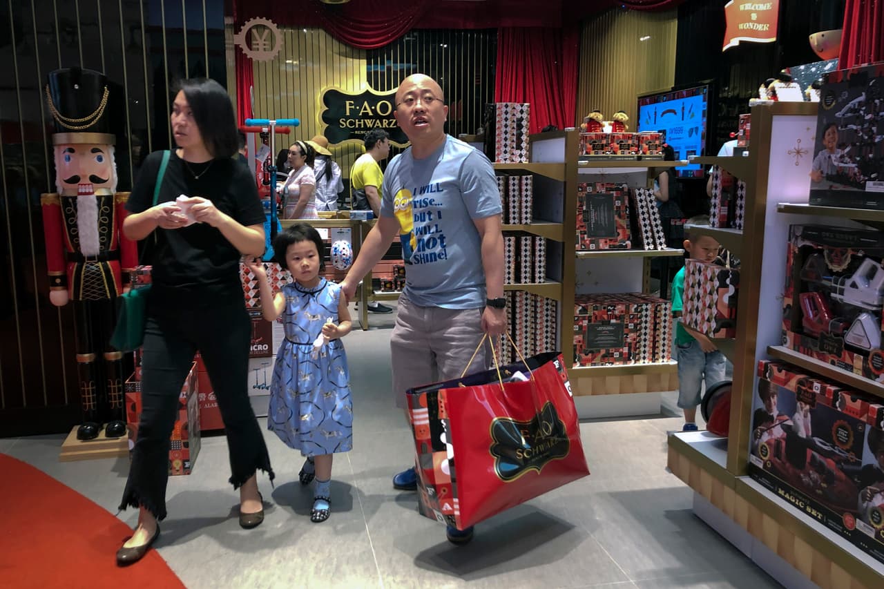 Como un gesto de buena voluntad, Trump retrasa 15 días la próxima subida de aranceles a China