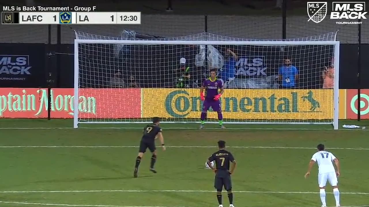 ¡Sin Vela, pero con Diego Rossi! El uruguayo anota de penal y LAFC empata El Tráfico